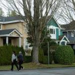 അടിയന്തരമായി പാർലമെന്‍റ് വിളിച്ചു കൂട്ടണം; പിയർ പൊലിയേവ്